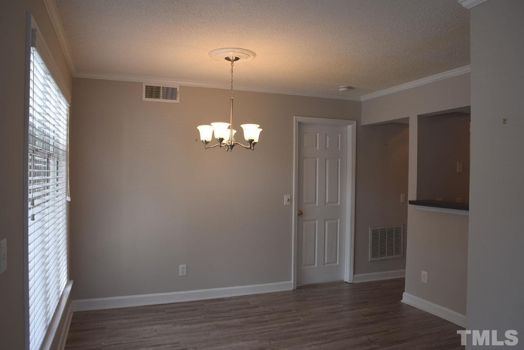 1031 Nicholwood Drive - Photo 7
