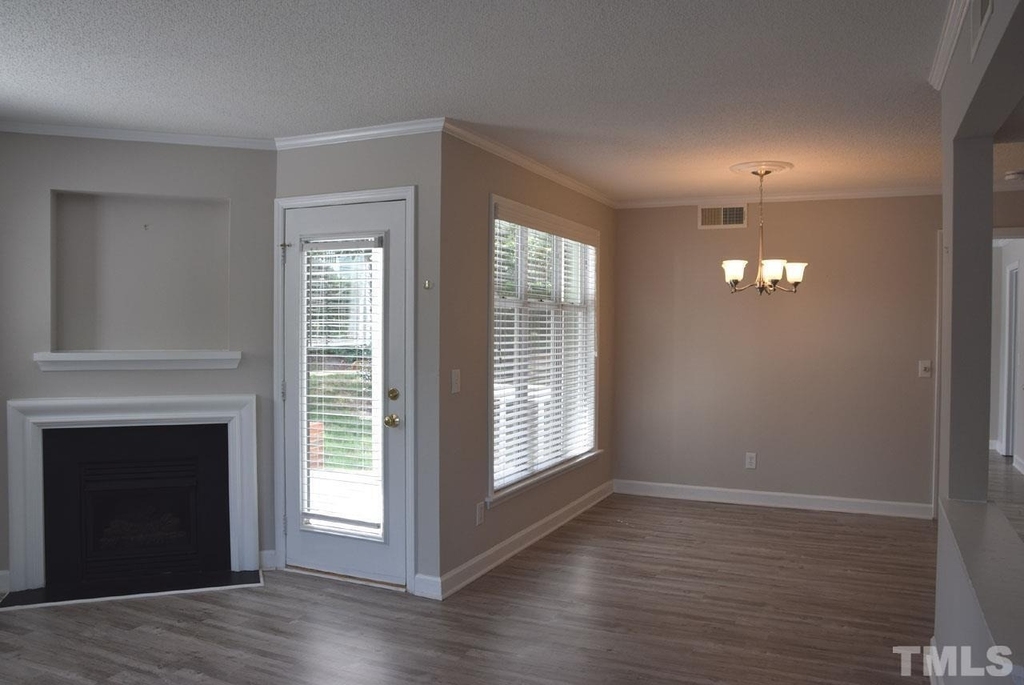 1031 Nicholwood Drive - Photo 5