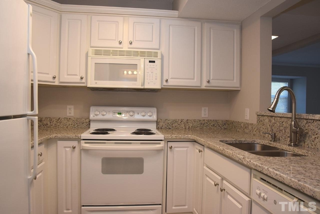 1031 Nicholwood Drive - Photo 11
