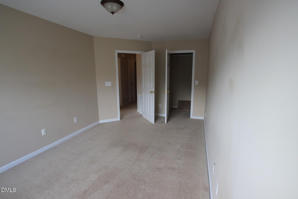 3021 Barrymore Street - Photo 5