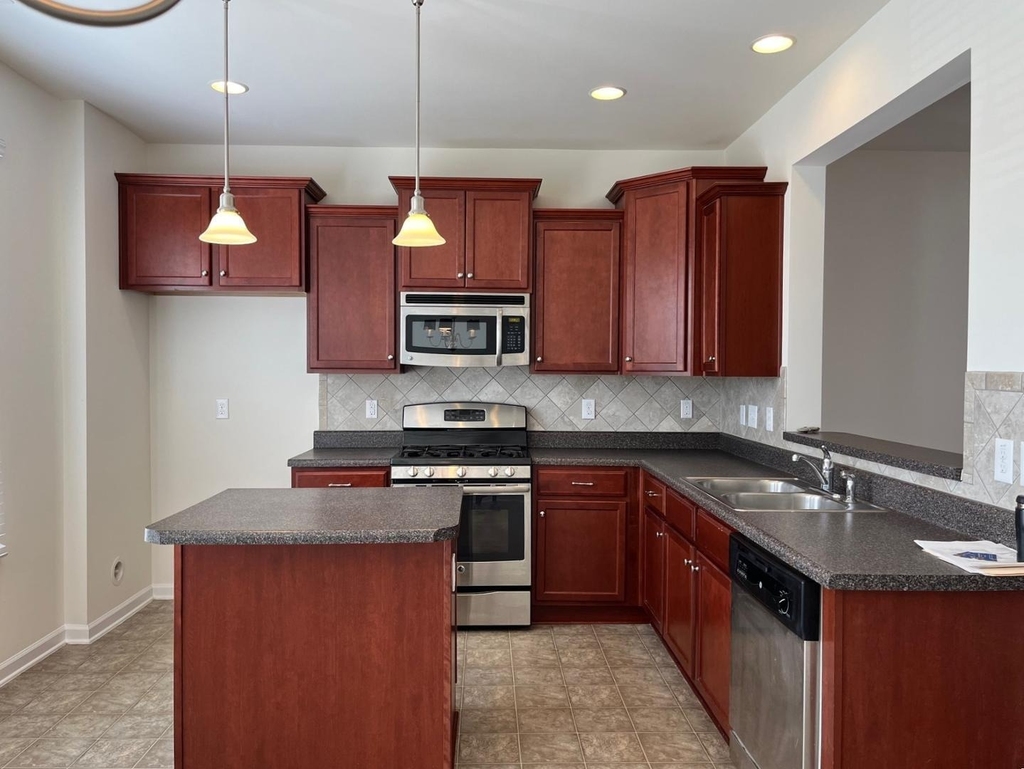 4476 Middletown Drive - Photo 5