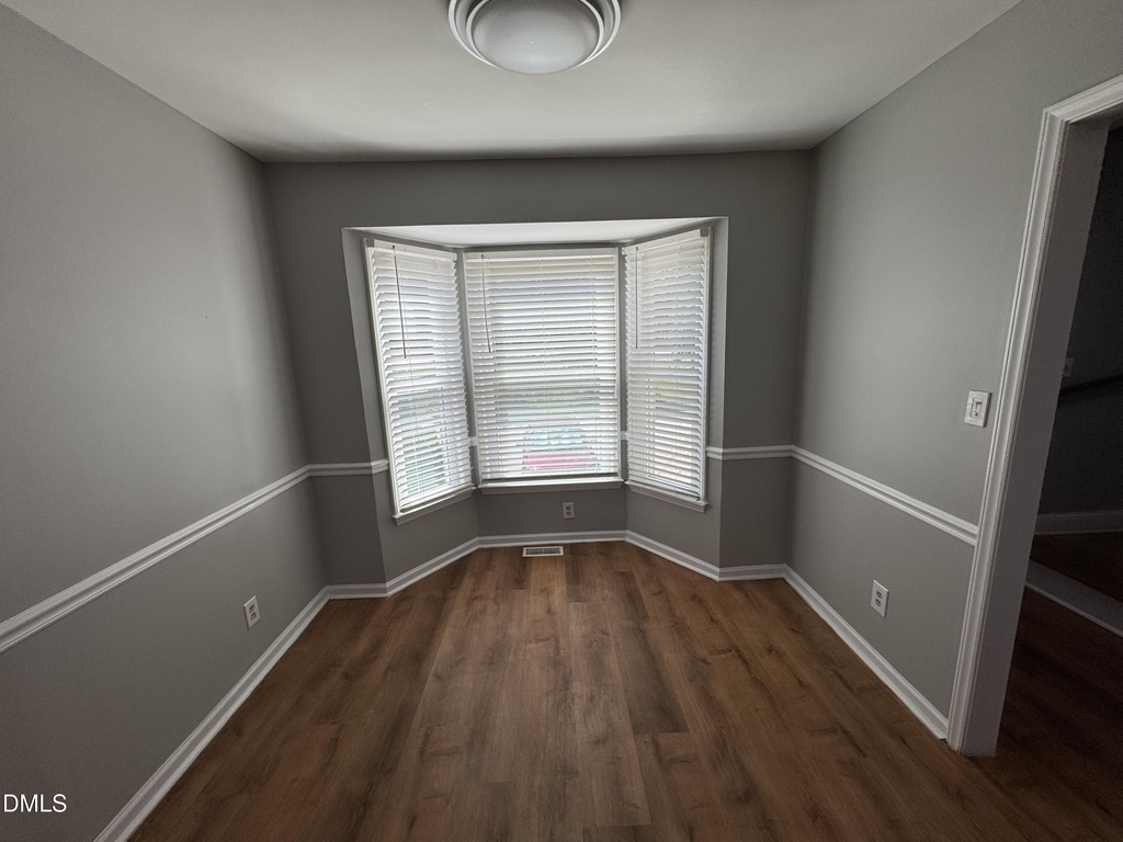 5612 Darrow Drive - Photo 10