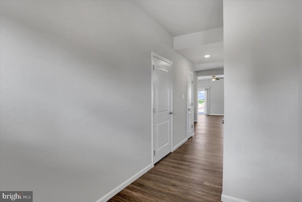 1817 Holly Lane - Photo 2