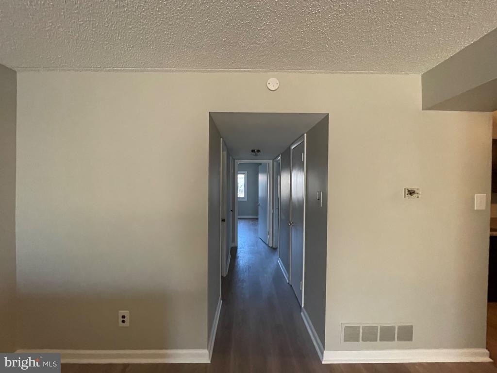860 Putnam Boulevard - Photo 4
