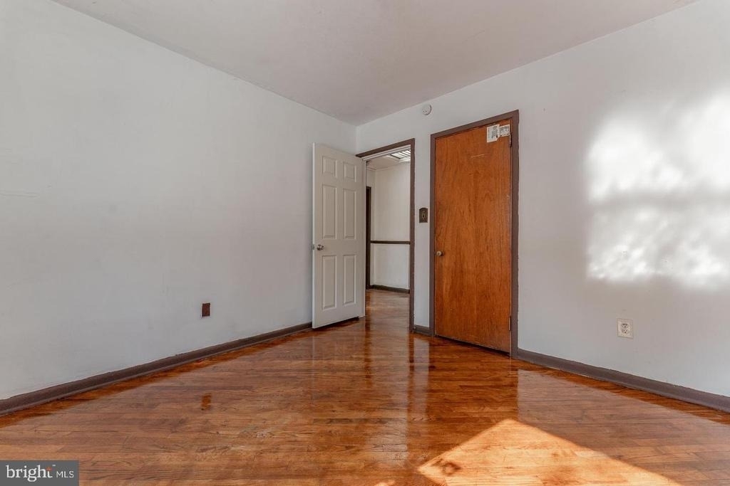 390 Mary Street - Photo 47