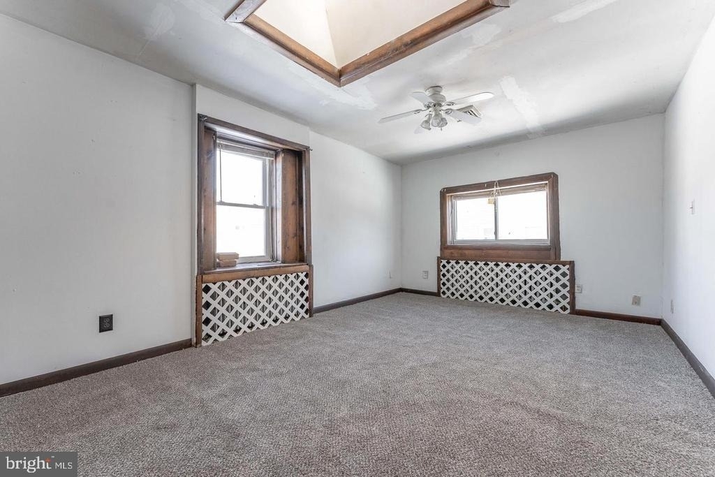 390 Mary Street - Photo 32