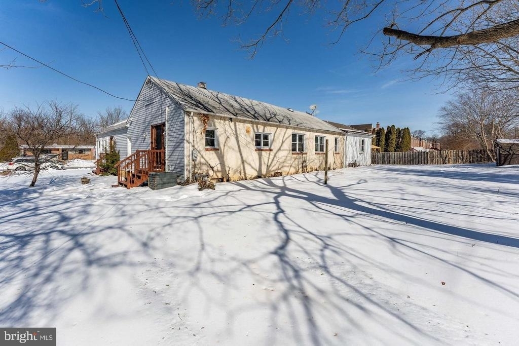 390 Mary Street - Photo 4