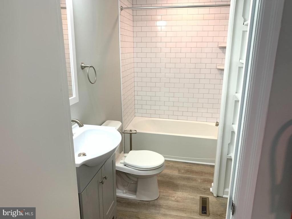 23 7th 1st Fl Avenue - Photo 9