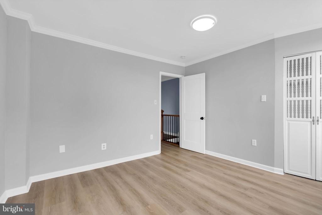 916 Jersey Avenue - Photo 15