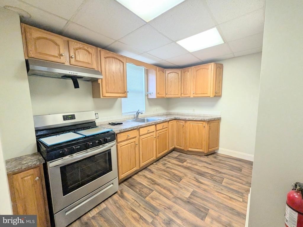 7 Dresser Avenue - Photo 3