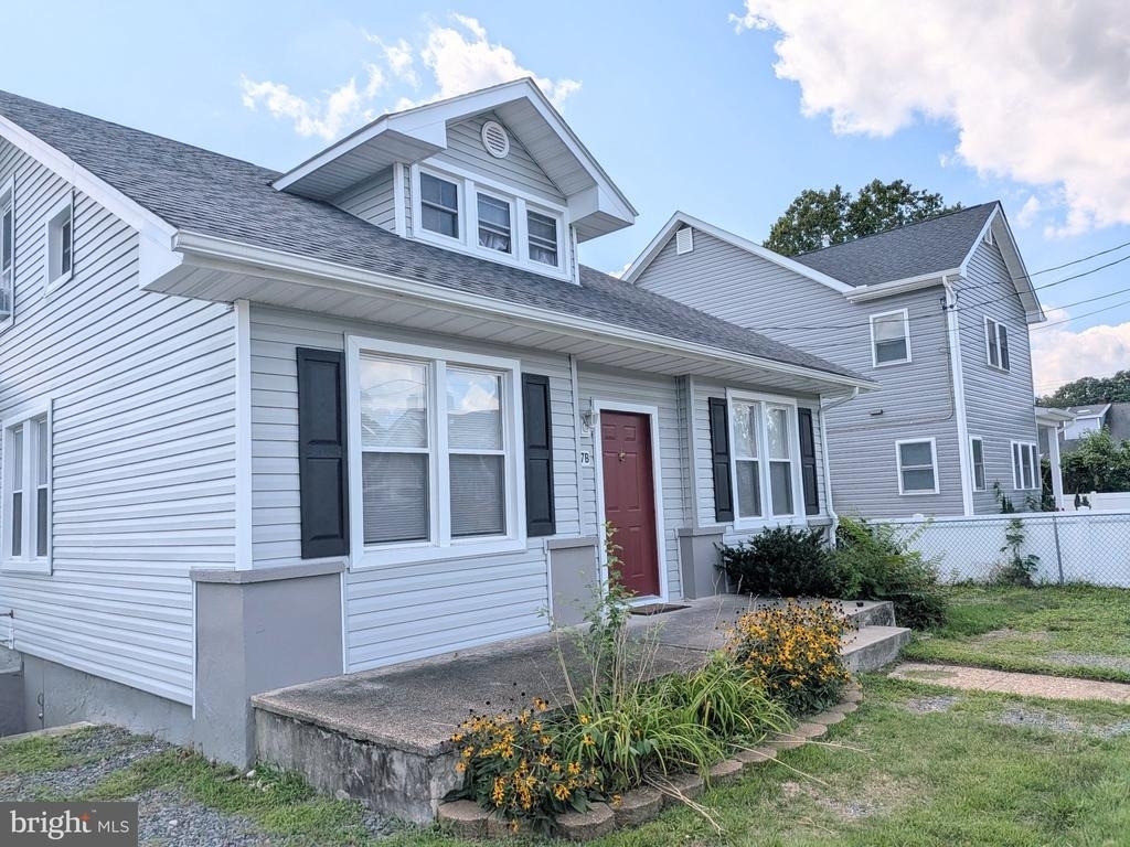 7 Dresser Avenue - Photo 1