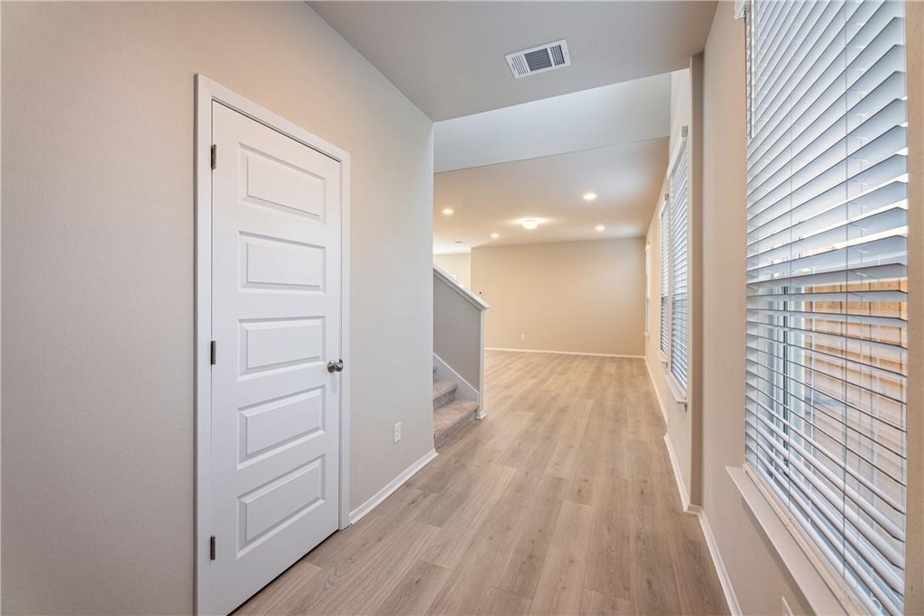 220 Trailside Ln - Photo 4