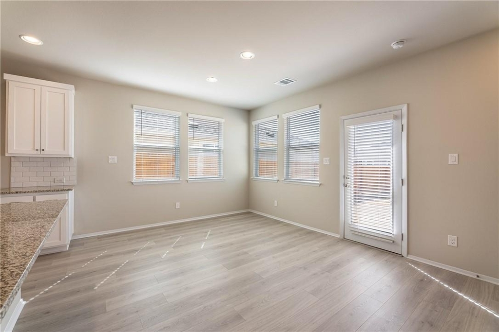 220 Trailside Ln - Photo 13