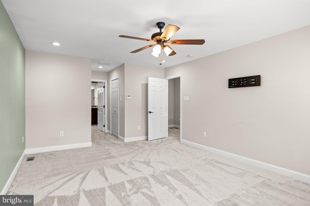 9 Ross Way - Photo 21