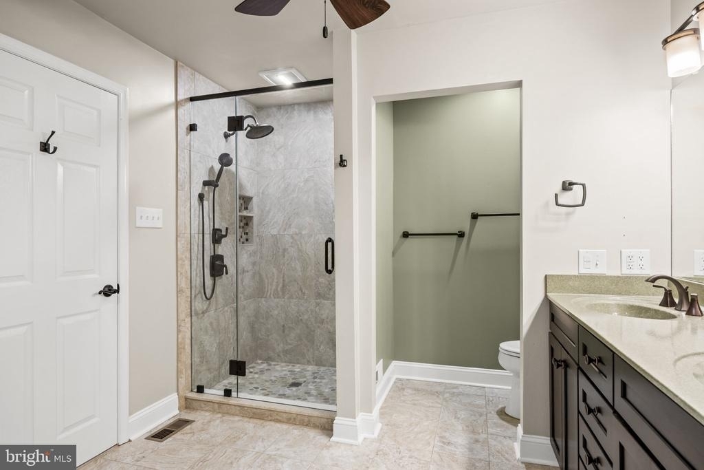 9 Ross Way - Photo 24