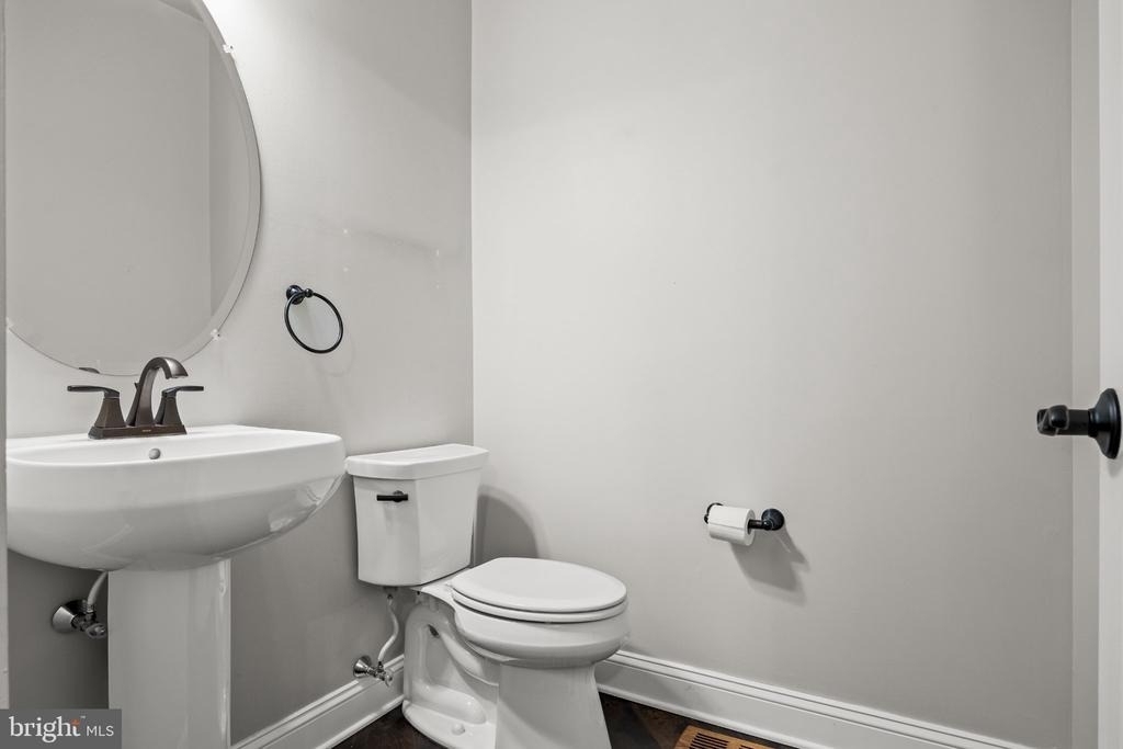 9 Ross Way - Photo 19