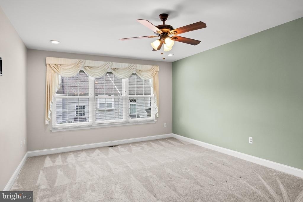 9 Ross Way - Photo 20