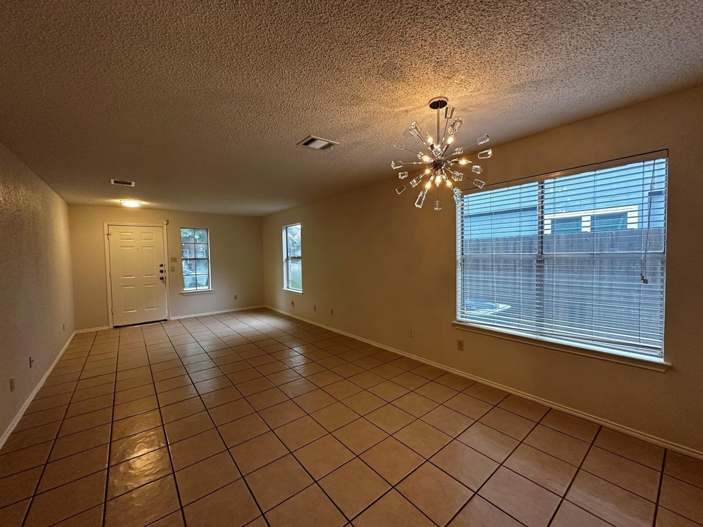 6106 La Naranja Ln - Photo 4