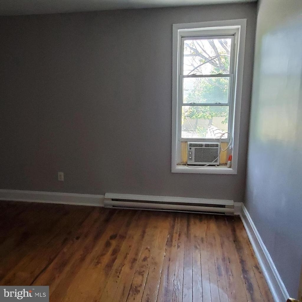 314 S Locust Street - Photo 10