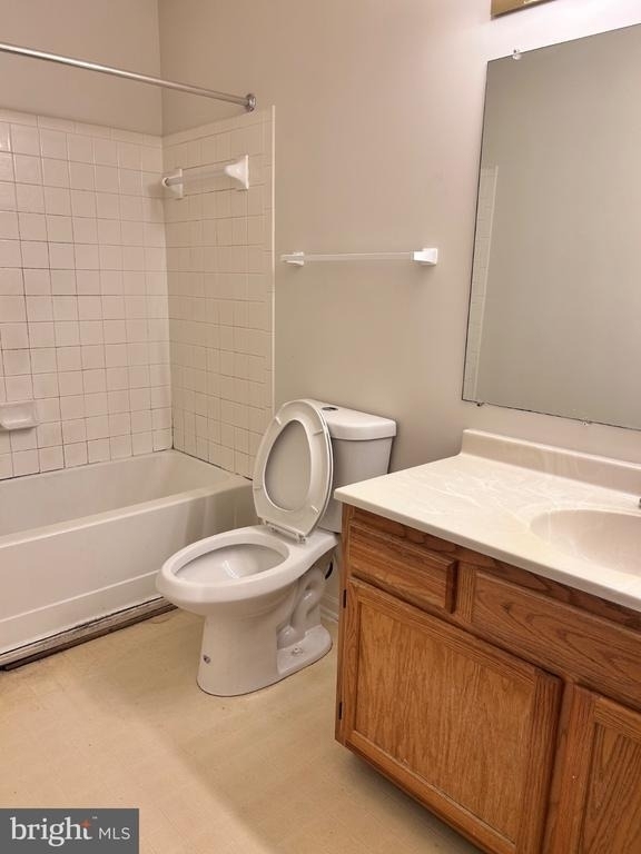 4643 Deepwood Court - Photo 33