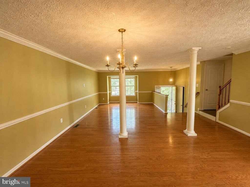 16417 Eves Court - Photo 3