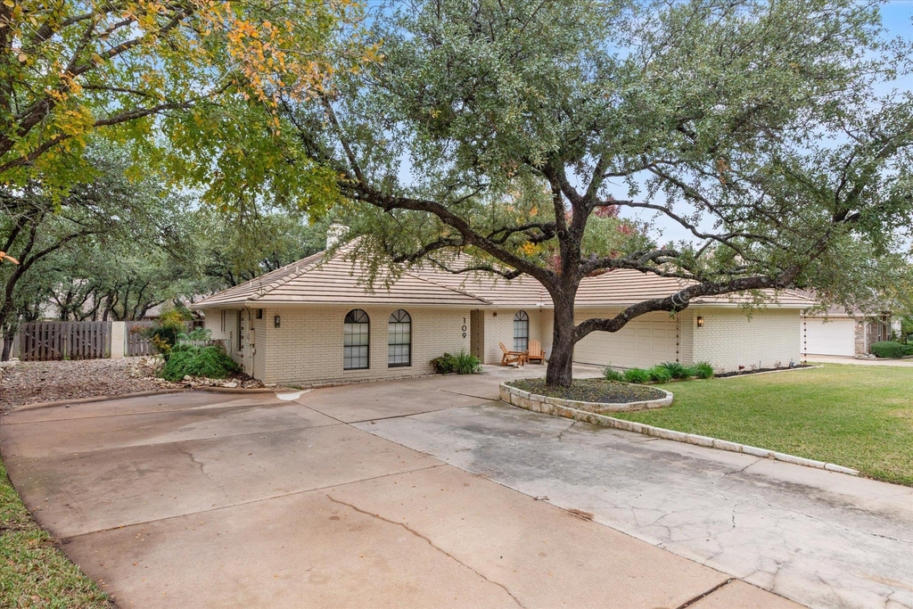 109 White Sands Dr - Photo 0