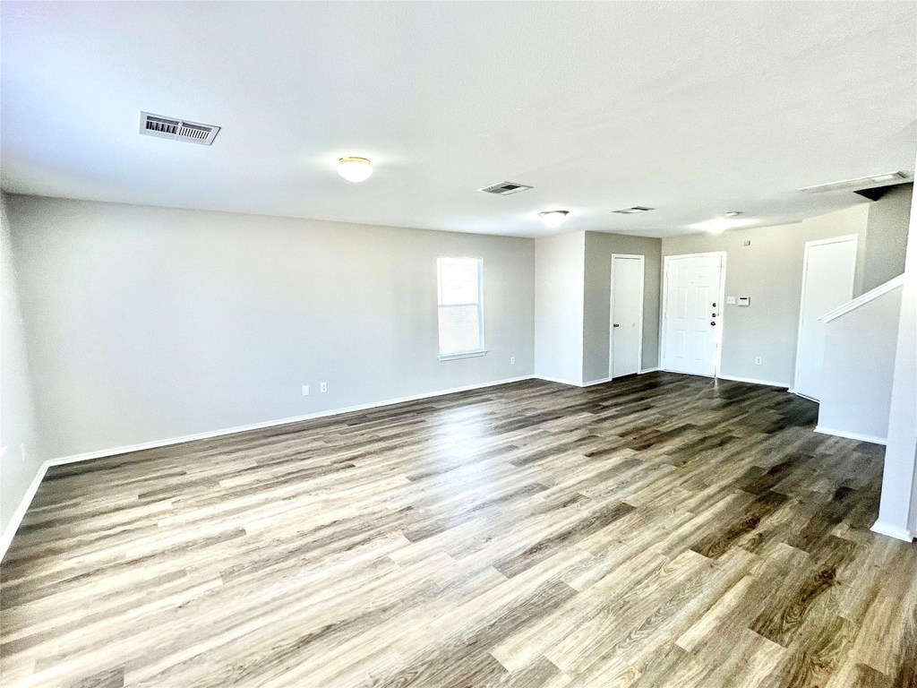 12729 Saint Mary Dr - Photo 2