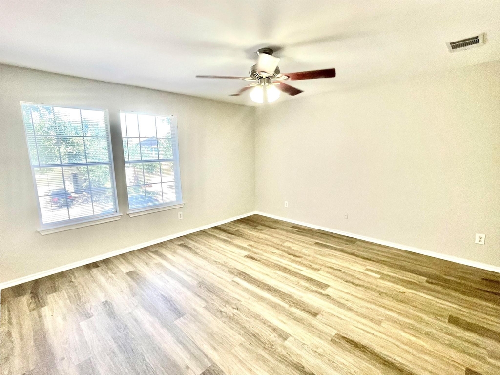 12729 Saint Mary Dr - Photo 7