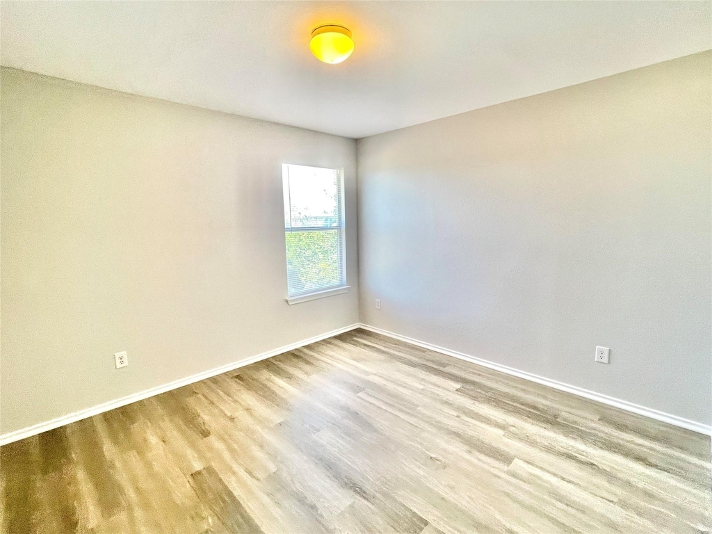12729 Saint Mary Dr - Photo 10