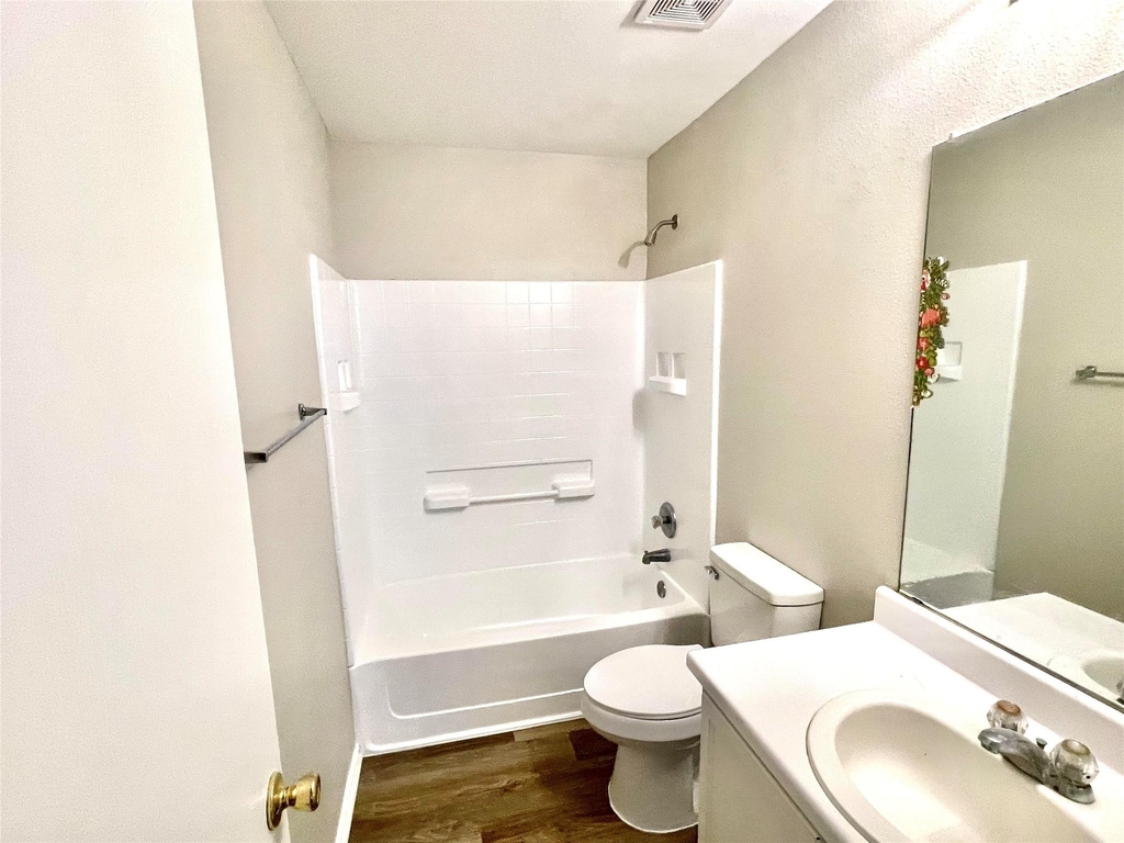 12729 Saint Mary Dr - Photo 13