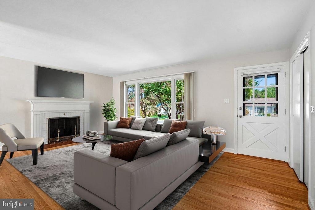 5006 Benton Avenue - Photo 1