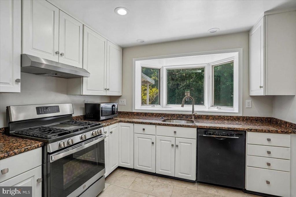5006 Benton Avenue - Photo 9