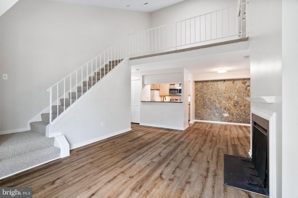 9934 Hellingly Place - Photo 4