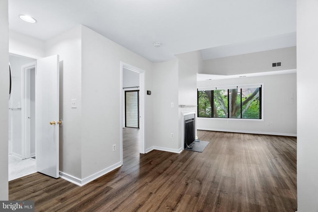 9934 Hellingly Place - Photo 13