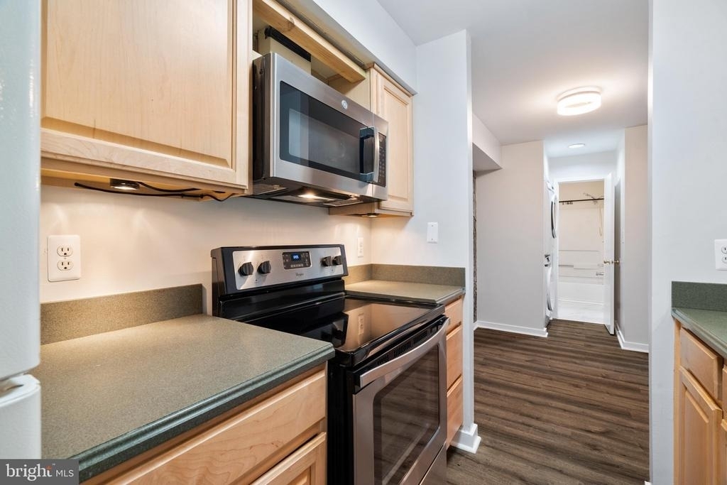 9934 Hellingly Place - Photo 12