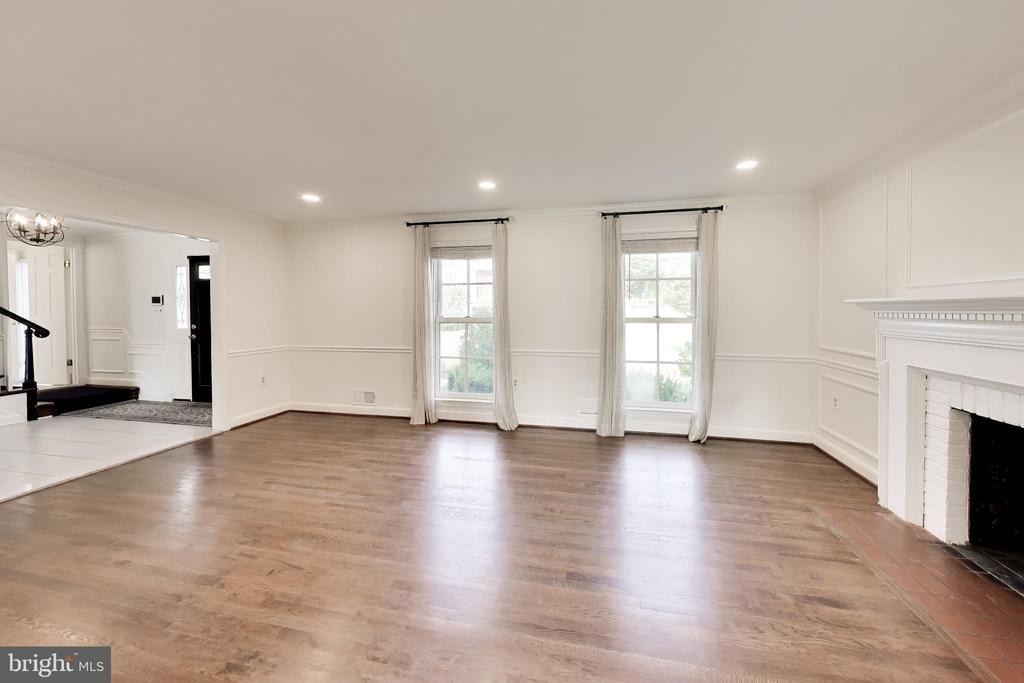 7724 Fontaine Street - Photo 8