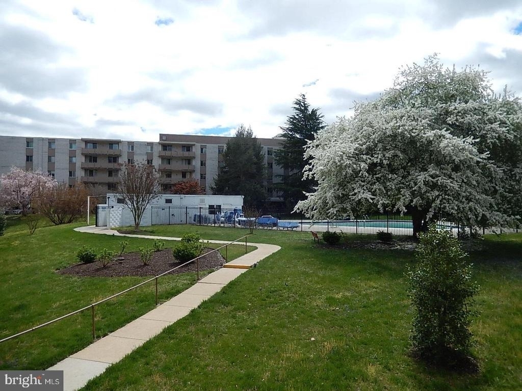 7505 Democracy Boulevard - Photo 14
