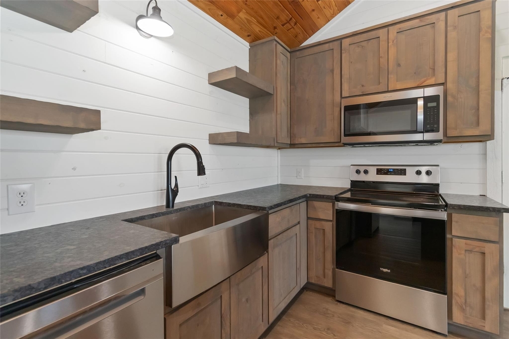 1525 Scull Rd - Photo 10