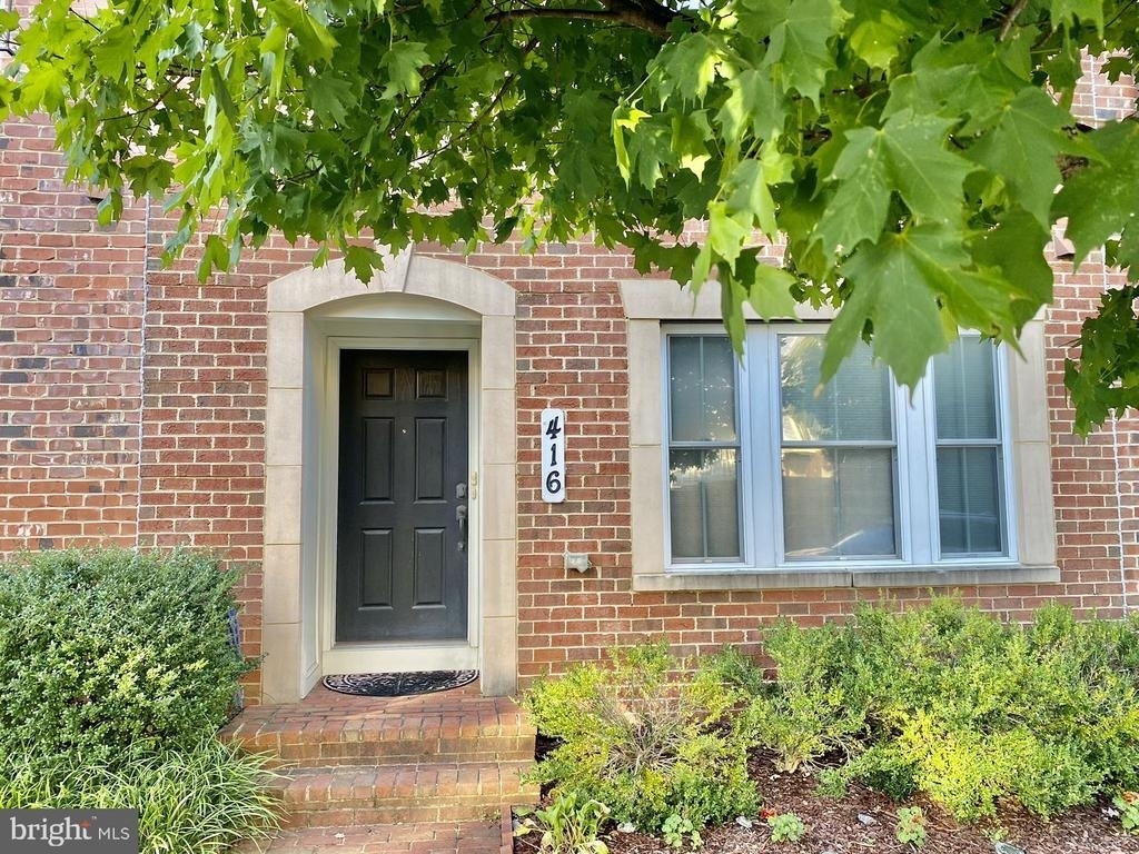 416 Grand Street - Photo 0