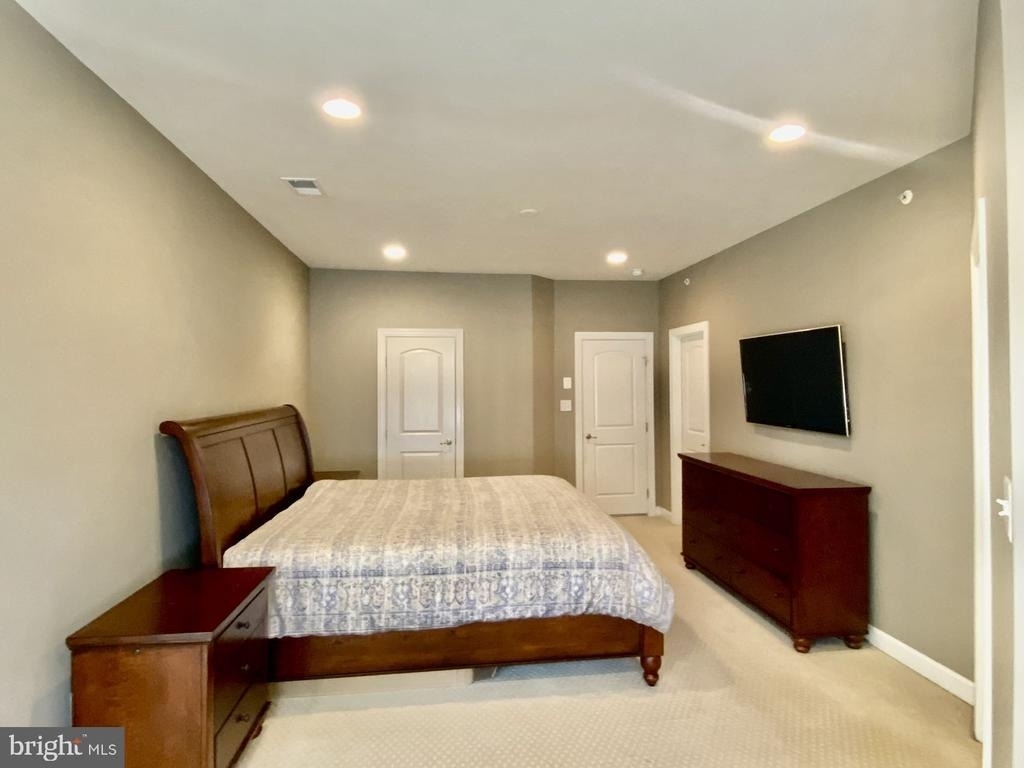 416 Grand Street - Photo 15