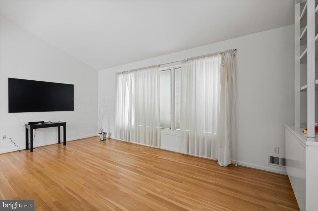 7514 Nevis Road - Photo 5