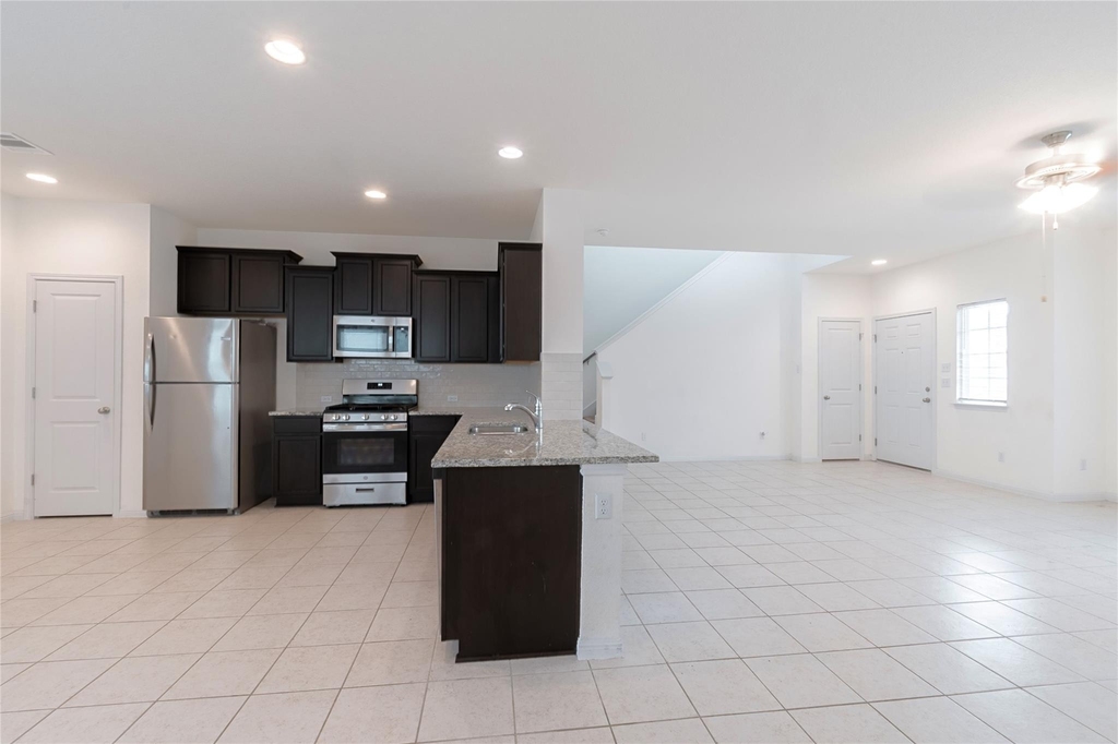 217 Bent Creek Dr - Photo 4