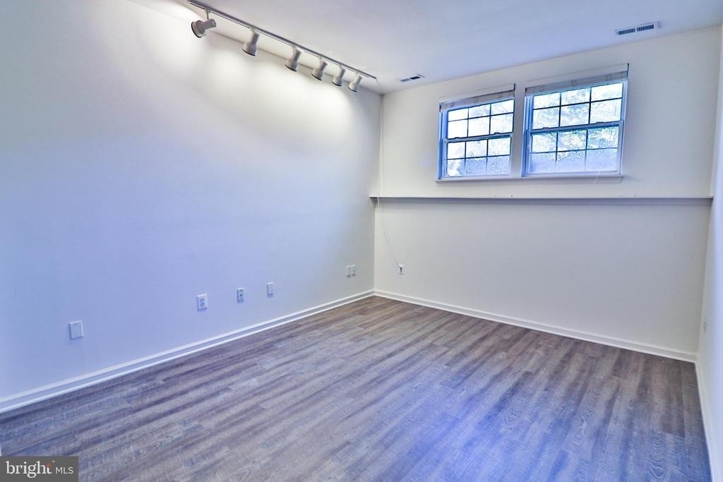 526 Redland Boulevard - Photo 38