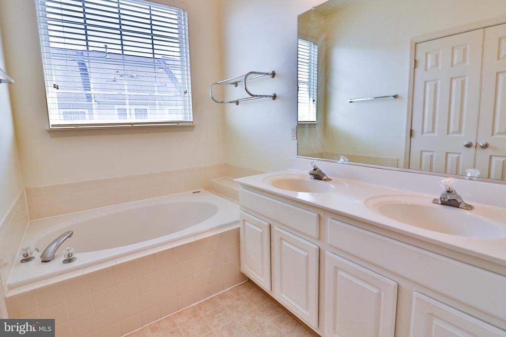 526 Redland Boulevard - Photo 23