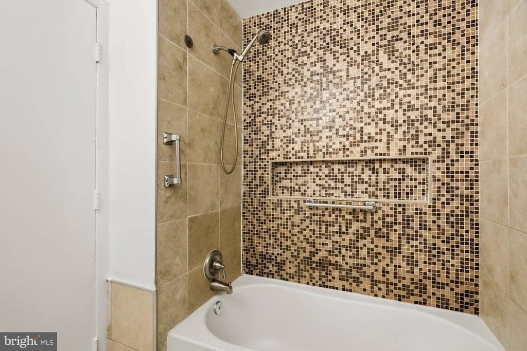 808 E Franklin Avenue - Photo 19