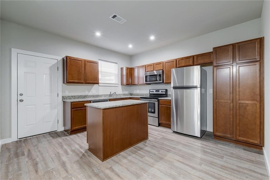 906 Quartz Ct - Photo 5