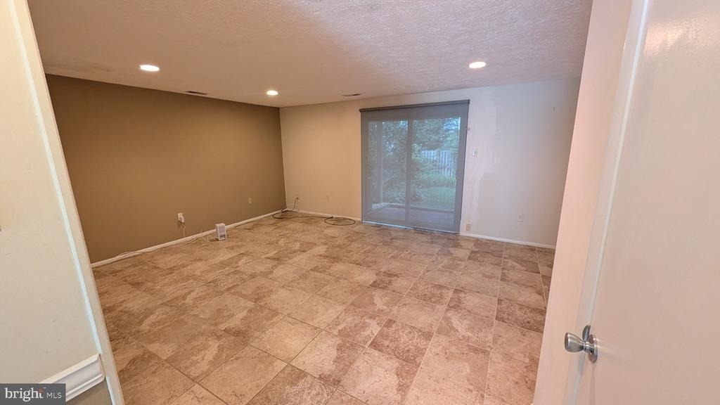6400 Pound Apple Court - Photo 1
