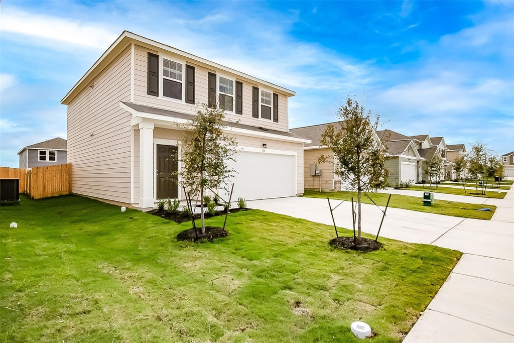 110 Blackbear Dr - Photo 2