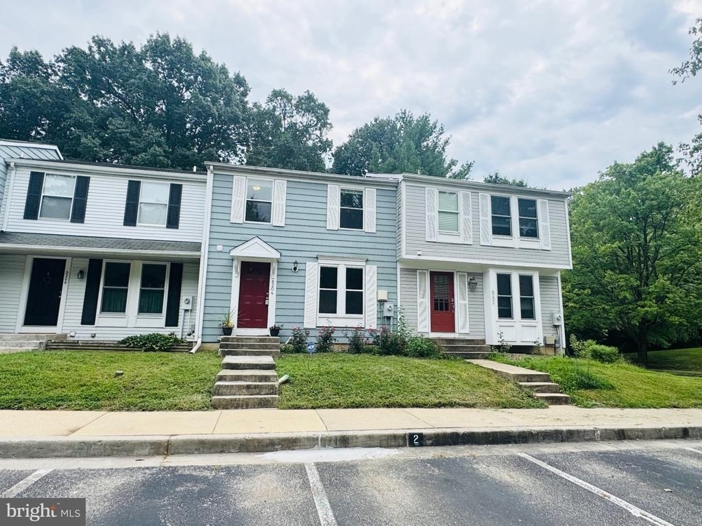 8204 Wellington Place - Photo 2