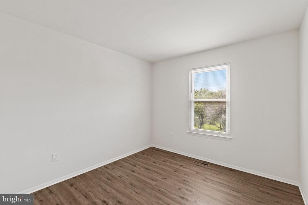 6082 Majors Lane - Photo 13